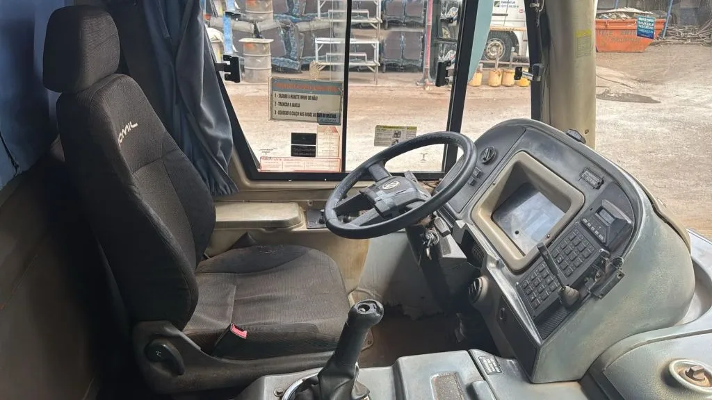 Ônibus COMIL VERSATILE VW 17.230 JM 2014 seminovo à venda, código 1619 - foto 05