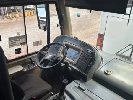 Ônibus COMIL VERSATILE VW 17.230 JM 2014 seminovo à venda, código 1619 - foto 06