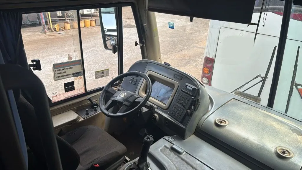 Ônibus COMIL VERSATILE VW 17.230 JM 2014 seminovo à venda, código 1619 - foto 06