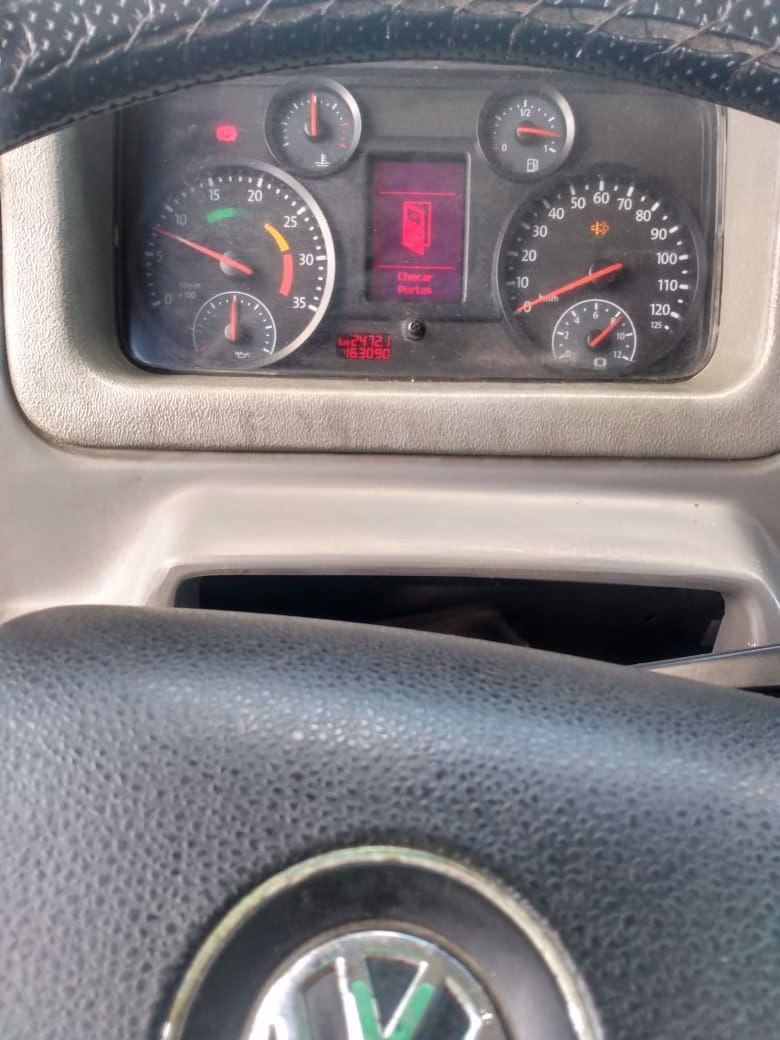 COMIL VERSÁTILE ANO 2020 VW 17.230 JM COD.1690