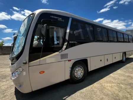 Ônibus COMIL VERSATILLE GOLD VW 17.230 JM 2018 seminovo à venda, código 715 - foto 03