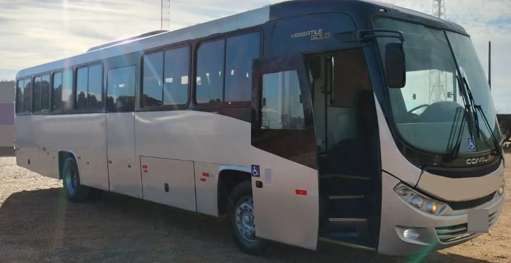 Ônibus COMIL VERSATILLE GOLD VW 17.230 JM 2021 seminovo à venda, código 874 - foto 01