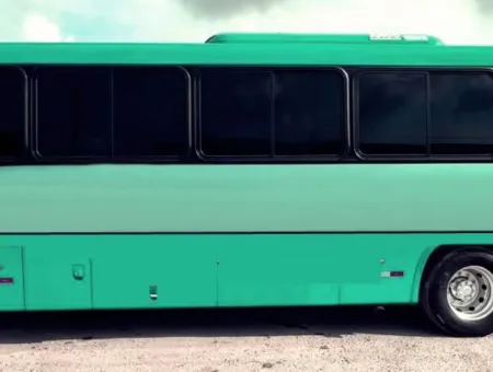 Ônibus COMIL VERSATILLE VW 17.230 JM 2022 seminovo à venda, código 98 - foto 03