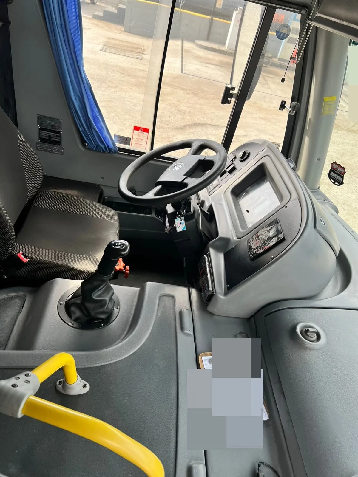 Ônibus COMIL VERSATILLE VW 17.230 JM 2022 seminovo à venda, código 98 - foto 05