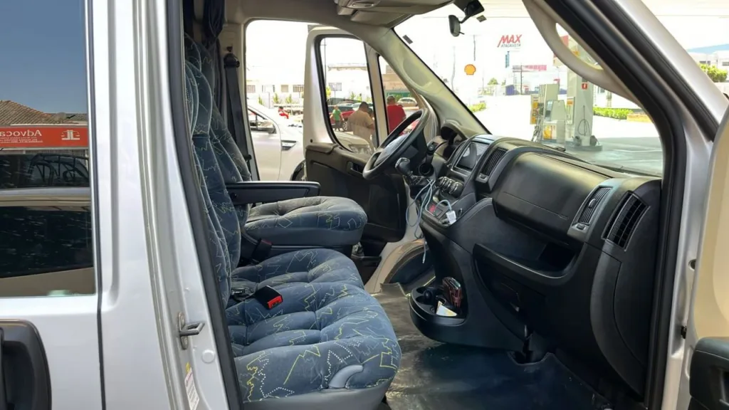 Ônibus FIAT DUCATO EXECUTIVA JM 2019 seminovo à venda, código 1393 - foto 03