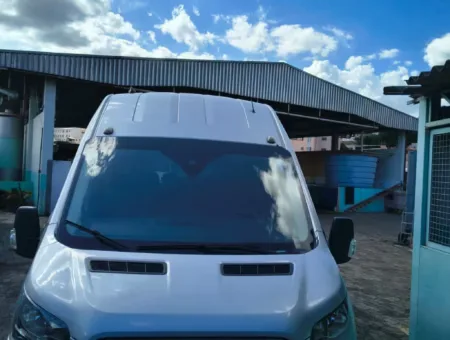 Ônibus FORD TRANSIT EXECUTIVA JM 2024 seminovo à venda, código 1718 - foto 01