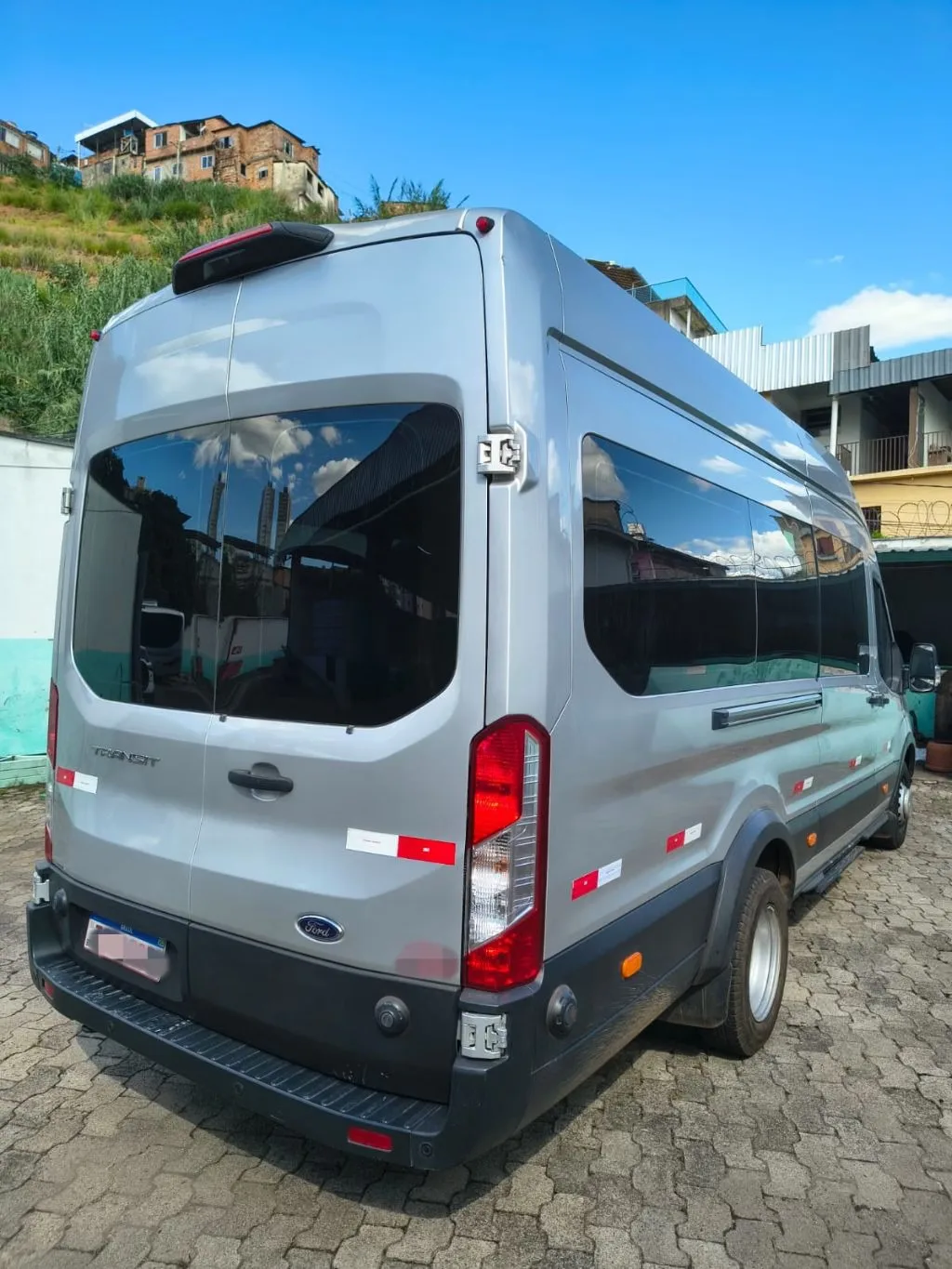 Ônibus FORD TRANSIT EXECUTIVA JM 2024 seminovo à venda, código 1718 - foto 02