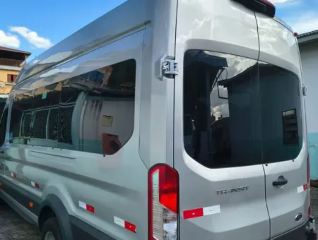 Ônibus FORD TRANSIT EXECUTIVA JM 2024 seminovo à venda, código 1718 - foto 03