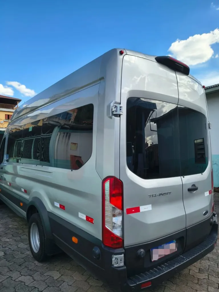 Ônibus FORD TRANSIT EXECUTIVA JM 2024 seminovo à venda, código 1718 - foto 03
