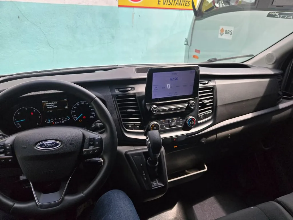 Ônibus FORD TRANSIT EXECUTIVA JM 2024 seminovo à venda, código 1718 - foto 04