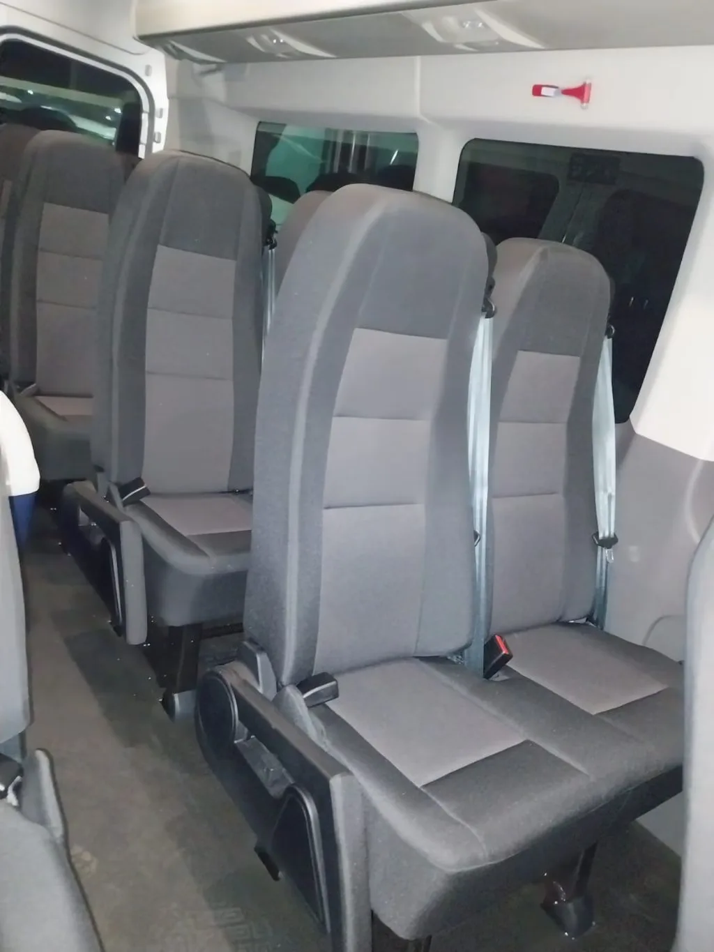 Ônibus FORD TRANSIT EXECUTIVA JM 2024 seminovo à venda, código 1718 - foto 08