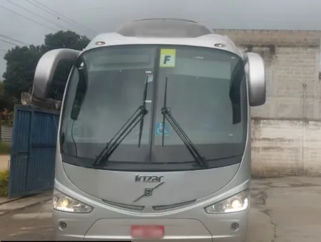 Ônibus IRIZAR PB VOLVO B340R 48 LUG JM 2016 seminovo à venda, código 1377 - foto 01