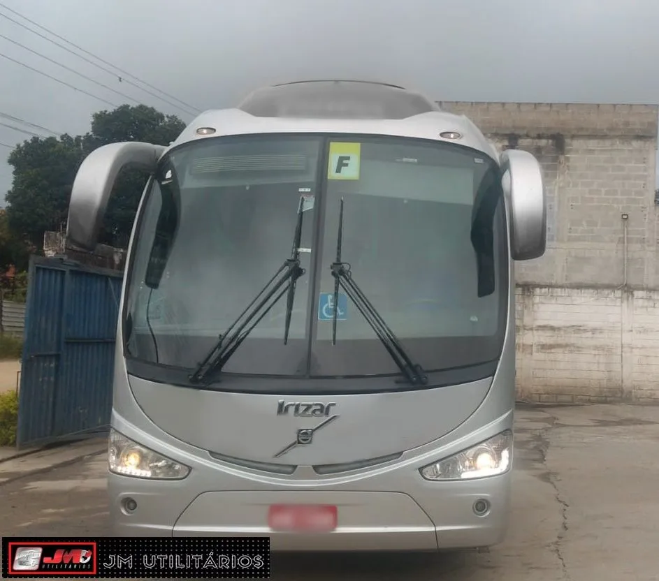 Ônibus IRIZAR PB VOLVO B340R 48 LUG JM 2016 seminovo à venda, código 1377 - foto 01