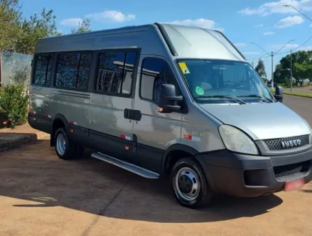 Ônibus IVECO DAILY 55C17 EXECUTIVA JM 2013 seminovo à venda, código 1454 - foto 01