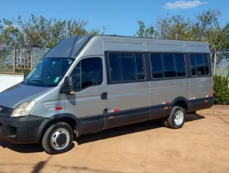 Ônibus IVECO DAILY 55C17 EXECUTIVA JM 2013 seminovo à venda, código 1454 - foto 03