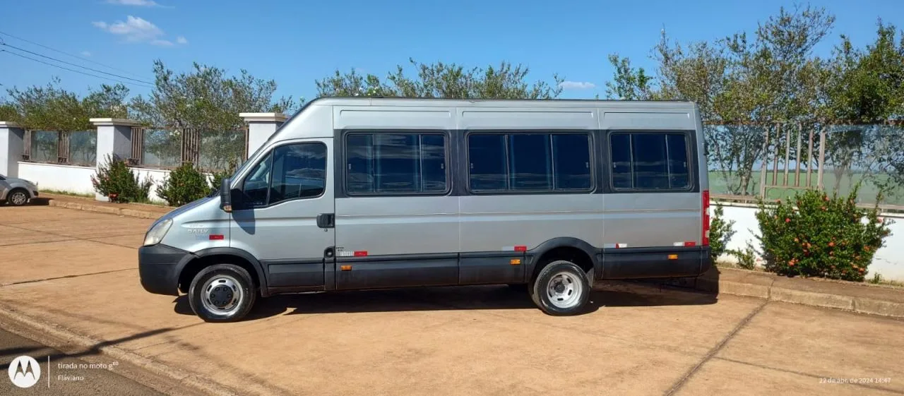 Ônibus IVECO DAILY 55C17 EXECUTIVA JM 2013 seminovo à venda, código 1454 - foto 05