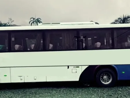 Ônibus MARCOPOLO IDEALE 770 VOLVO B270F JM 2022 seminovo à venda, código 333 - foto 02
