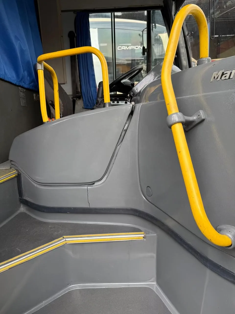 Ônibus MARCOPOLO IDEALE 770 VW 17.230 JM 2012 seminovo à venda, código 1594 - foto 03