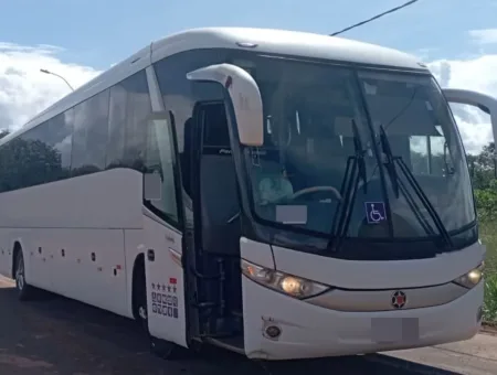 Ônibus MARCOPOLO PARADISO 1050 G7 B9R JM 2011 seminovo à venda, código 233 - foto 01