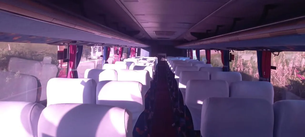 Ônibus MARCOPOLO PARADISO 1200 G6 O500 R JM 2009 seminovo à venda, código 1341 - foto 08