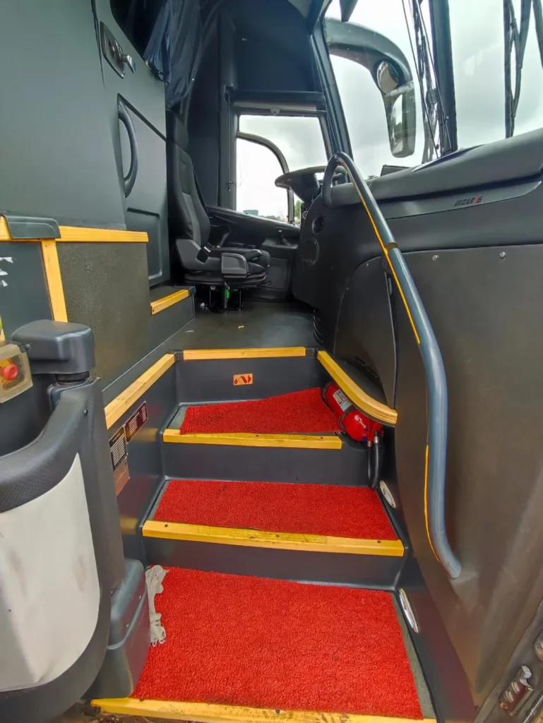 Ônibus MARCOPOLO PARADISO 1200 G7 B12R JM 2010 seminovo à venda, código 586 - foto 06
