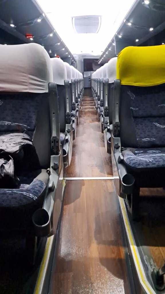 Ônibus MARCOPOLO PARADISO G7 1350 K360 JM 2017 seminovo à venda, código 1647 - foto 09