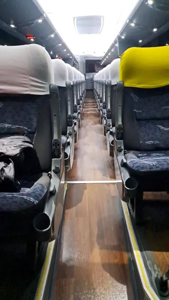 Ônibus MARCOPOLO PARADISO G7 1350 K360 JM 2017 seminovo à venda, código 1647 - foto 09