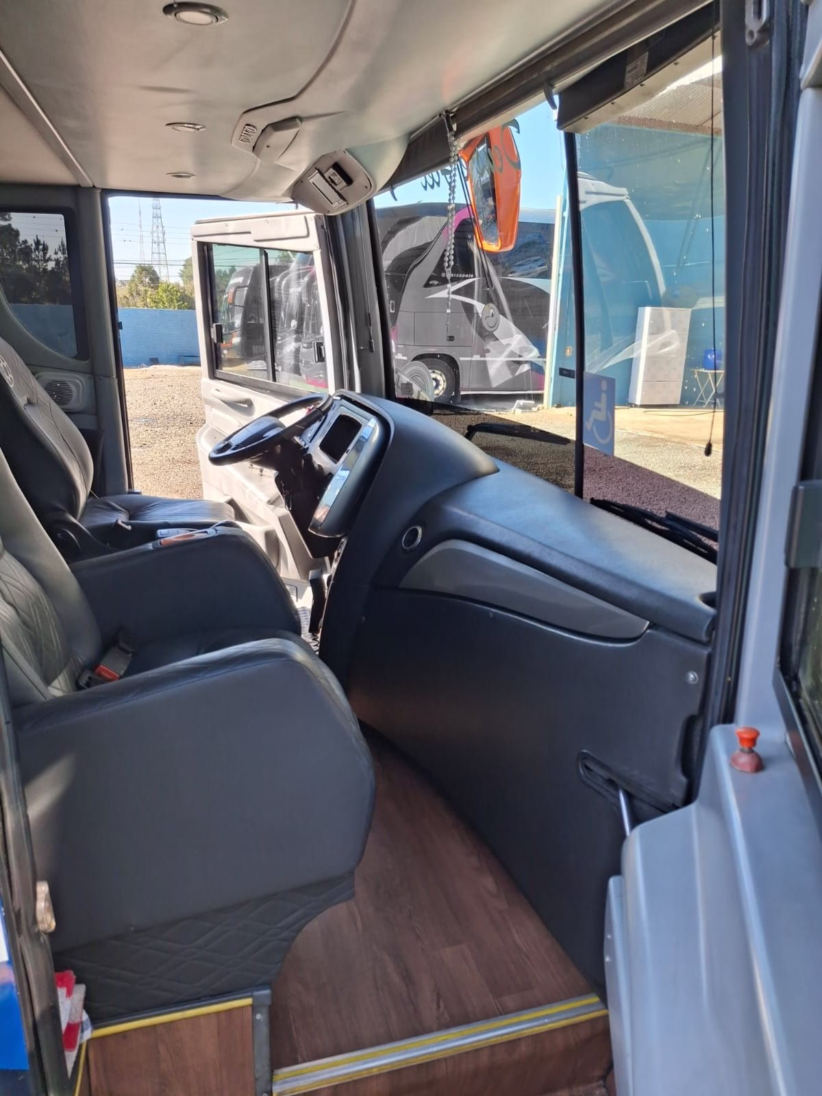 Ônibus MARCOPOLO PARADISO G7 DD 1800 B450 R JM 2015 seminovo à venda, código 1592 - foto 08