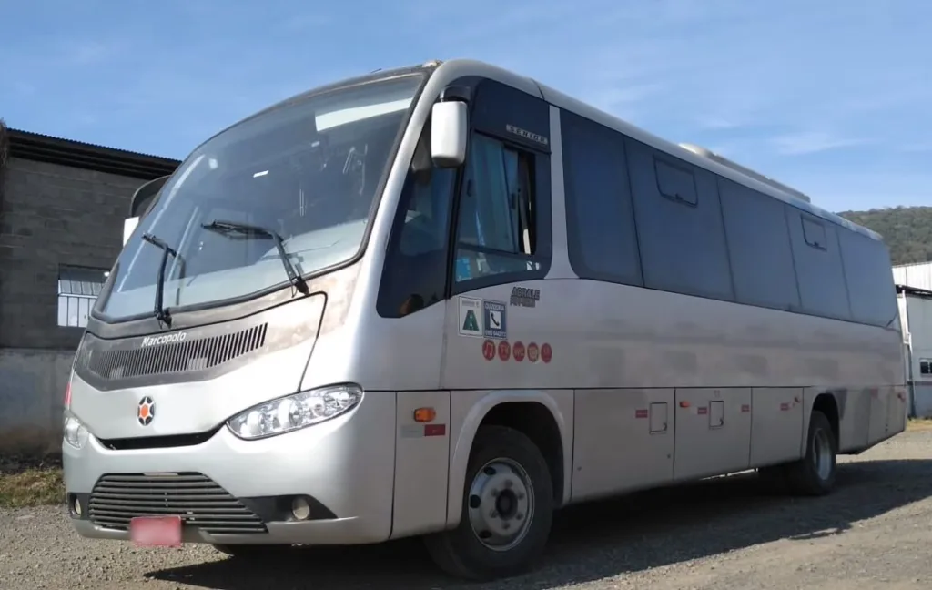 Ônibus MARCOPOLO SENIOR AGRALE MA 10 JM 2013 seminovo à venda, código 1501 - foto 02