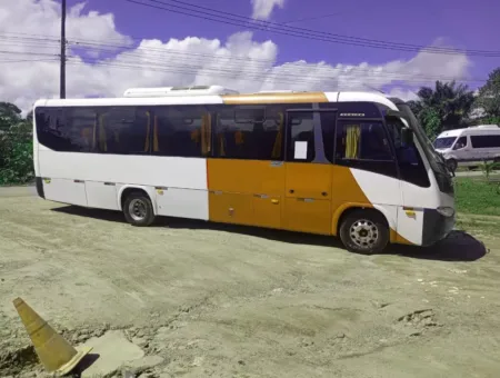 Ônibus MARCOPOLO SENIOR AGRALE MA 10 JM 2014 seminovo à venda, código 1597 - foto 02