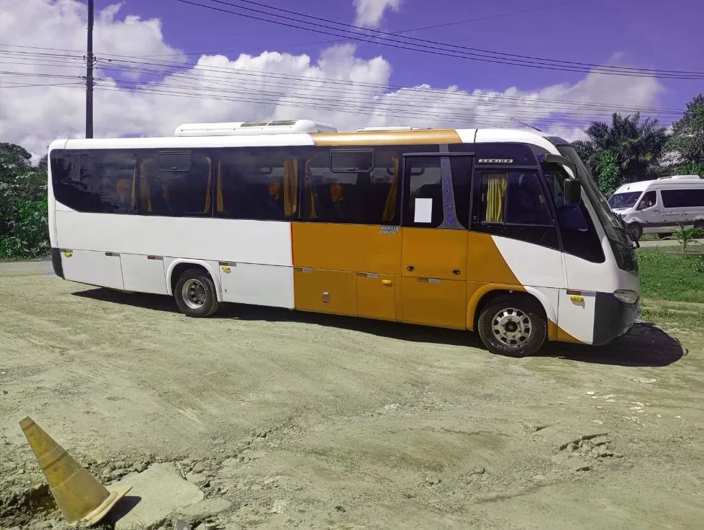 Ônibus MARCOPOLO SENIOR AGRALE MA 10 JM 2014 seminovo à venda, código 1597 - foto 02