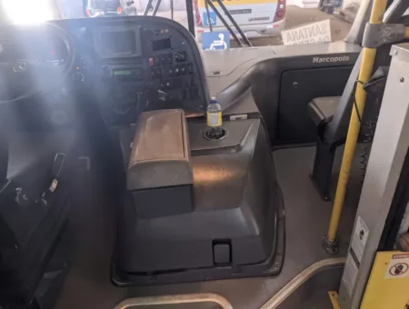 Ônibus MARCOPOLO SENIOR MB LO 916 JM 2017 seminovo à venda, código 1575 - foto 05