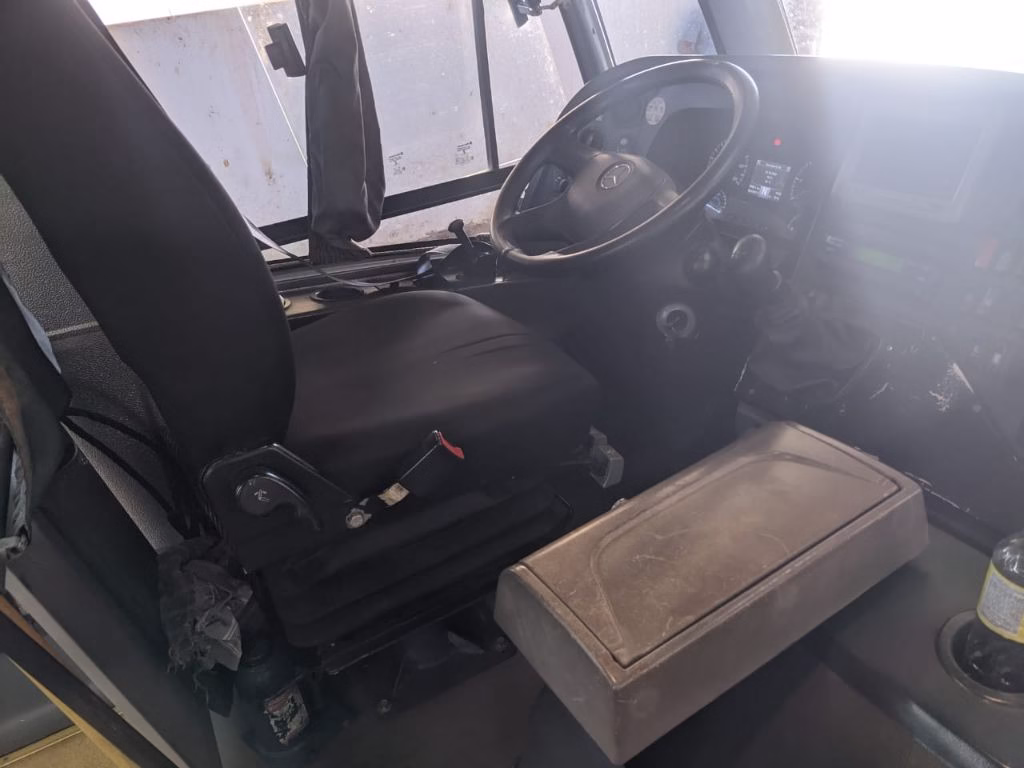 MARCOPOLO SENIOR ANO 2017 MB LO 916 JM COD.1575
