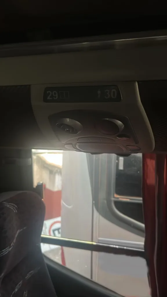 Ônibus MARCOPOLO SENIOR MB LO 916 JM 2019 seminovo à venda, código 1336 - foto 09