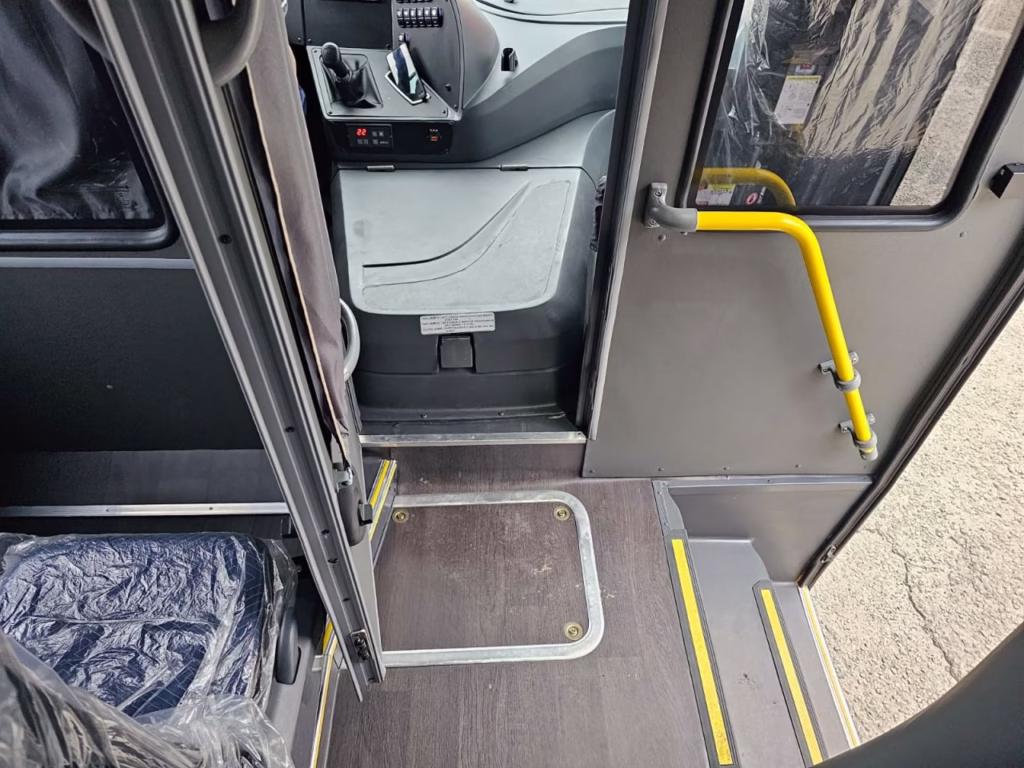 MARCOPOLO SENIOR ANO 2024 M.BENZ LO 916 JM COD.51