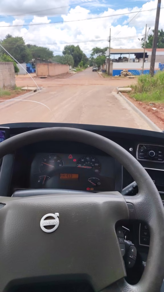 MARCOPOLO VIAGGIO 1050 G7 ANO 2015 VOLVO JM COD.152
