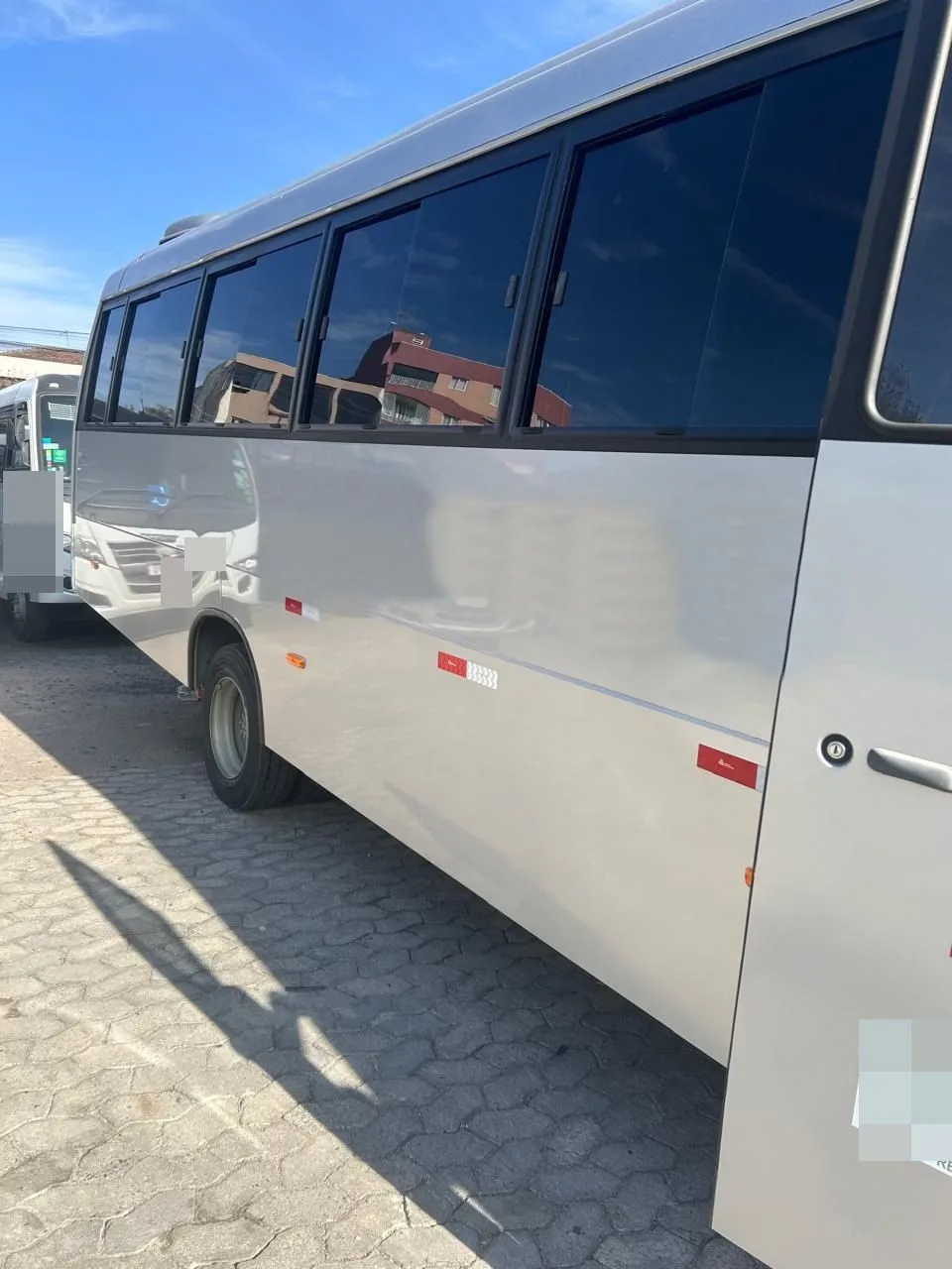 Ônibus MARCOPOLO VOLARE ATTACK 9 CUMMINS JM 2024 seminovo à venda, código 438 - foto 03
