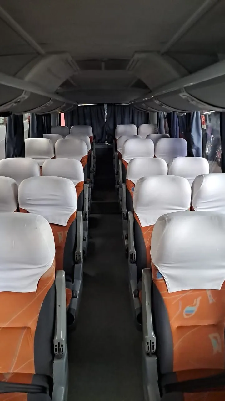 Ônibus MARCOPOLO VOLARE DW9 LIMOUSINE M.BENZ JM 2013 seminovo à venda, código 676 - foto 07