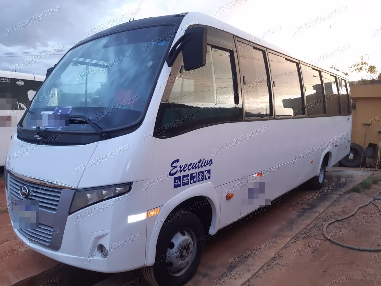 Micro-ônibus Volare DW9 2012 Mercedes LO 915 COD.1067