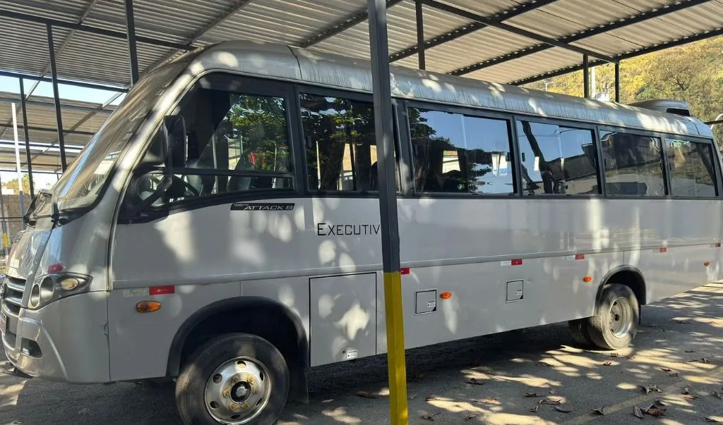 Ônibus MARCOPOLO VOLARE V8L AGRALE JM 2021 seminovo à venda, código 1661 - foto 03