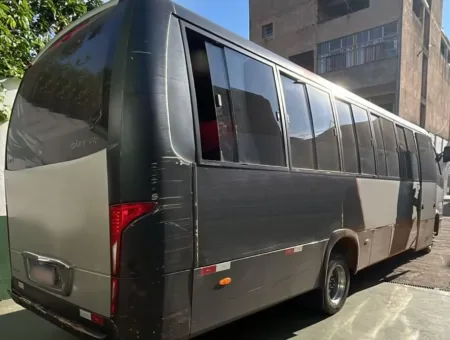 Ônibus MARCOPOLO VOLARE W9 AGRALE CUMMINS JM 2017 seminovo à venda, código 1671 - foto 03