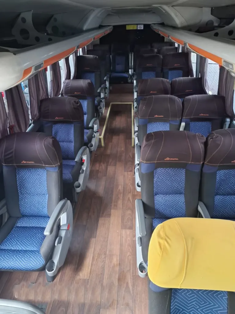 Ônibus MARCOPOLO VOLARE W9 LIMOUSINE AGRALE JM 2014 seminovo à venda, código 1738 - foto 07