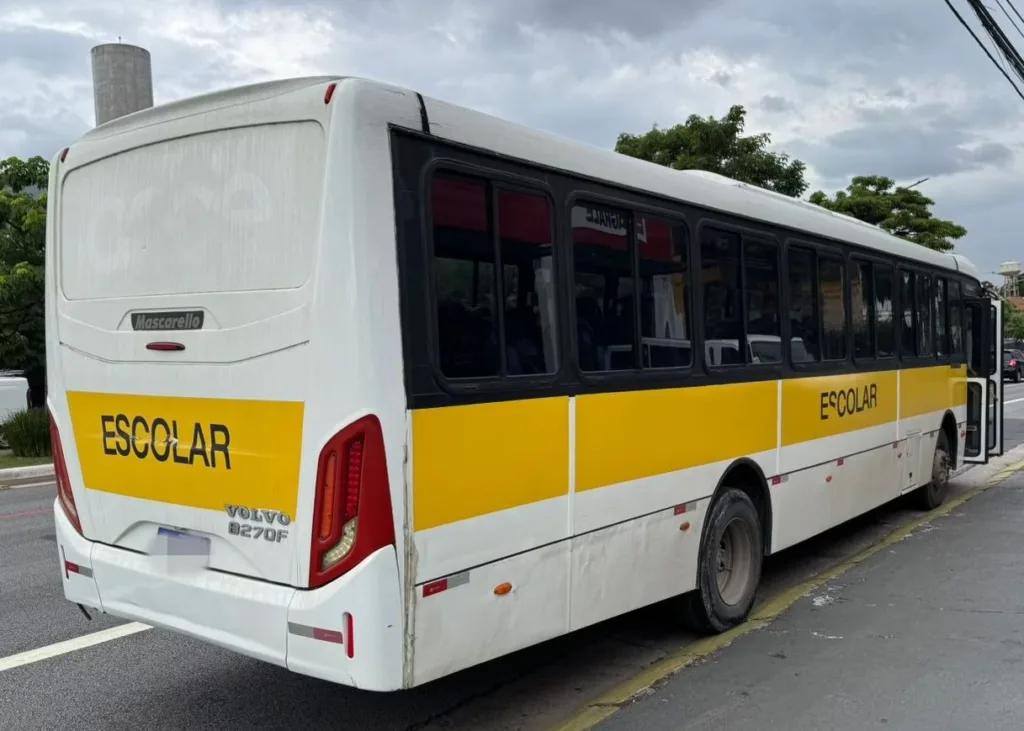 Ônibus MASCARELLO GRANVIA VOLVO B270 F JM 2015 seminovo à venda, código 1275 - foto 03
