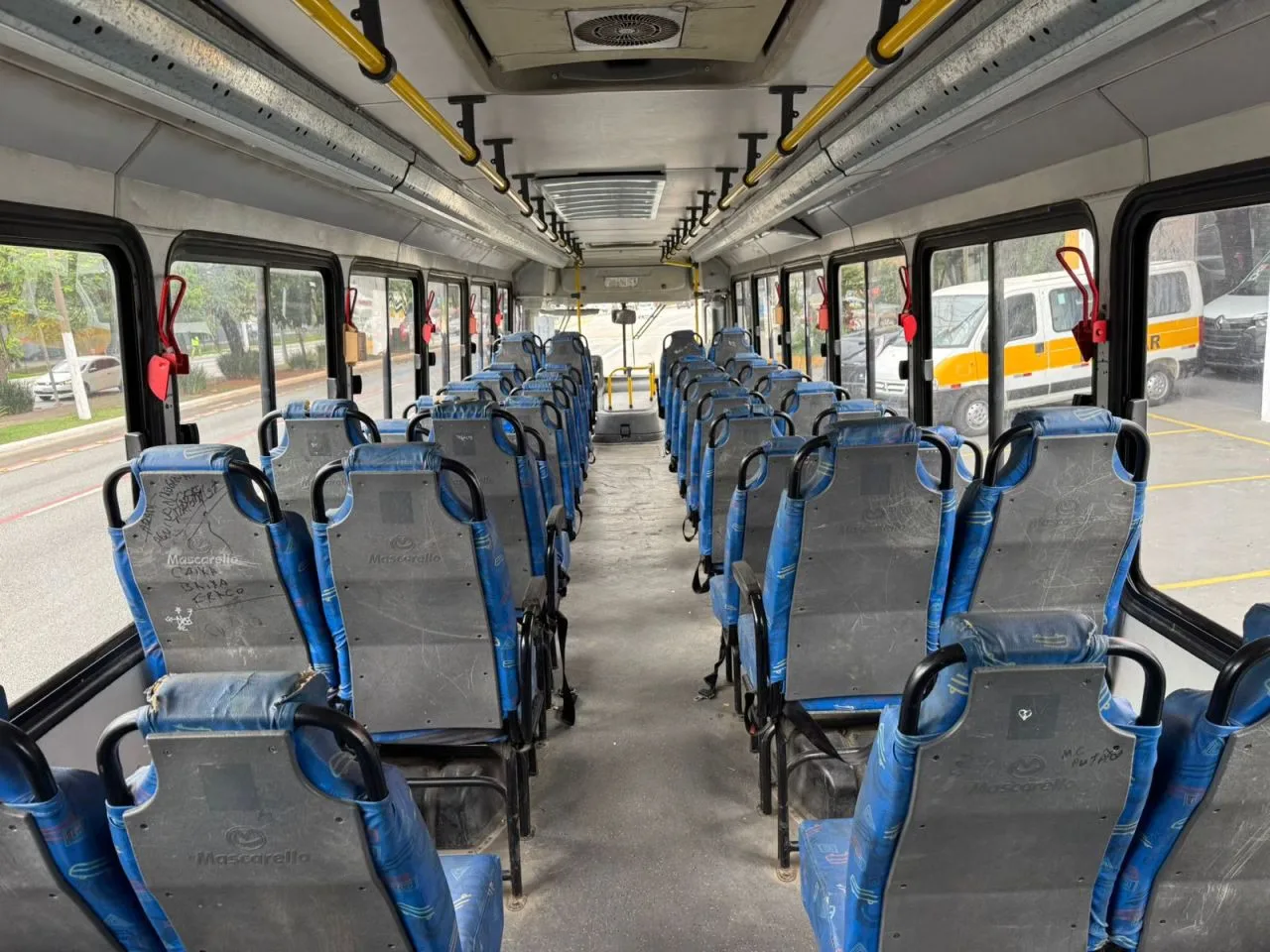 Ônibus MASCARELLO GRANVIA VOLVO B270 F JM 2015 seminovo à venda, código 1275 - foto 09