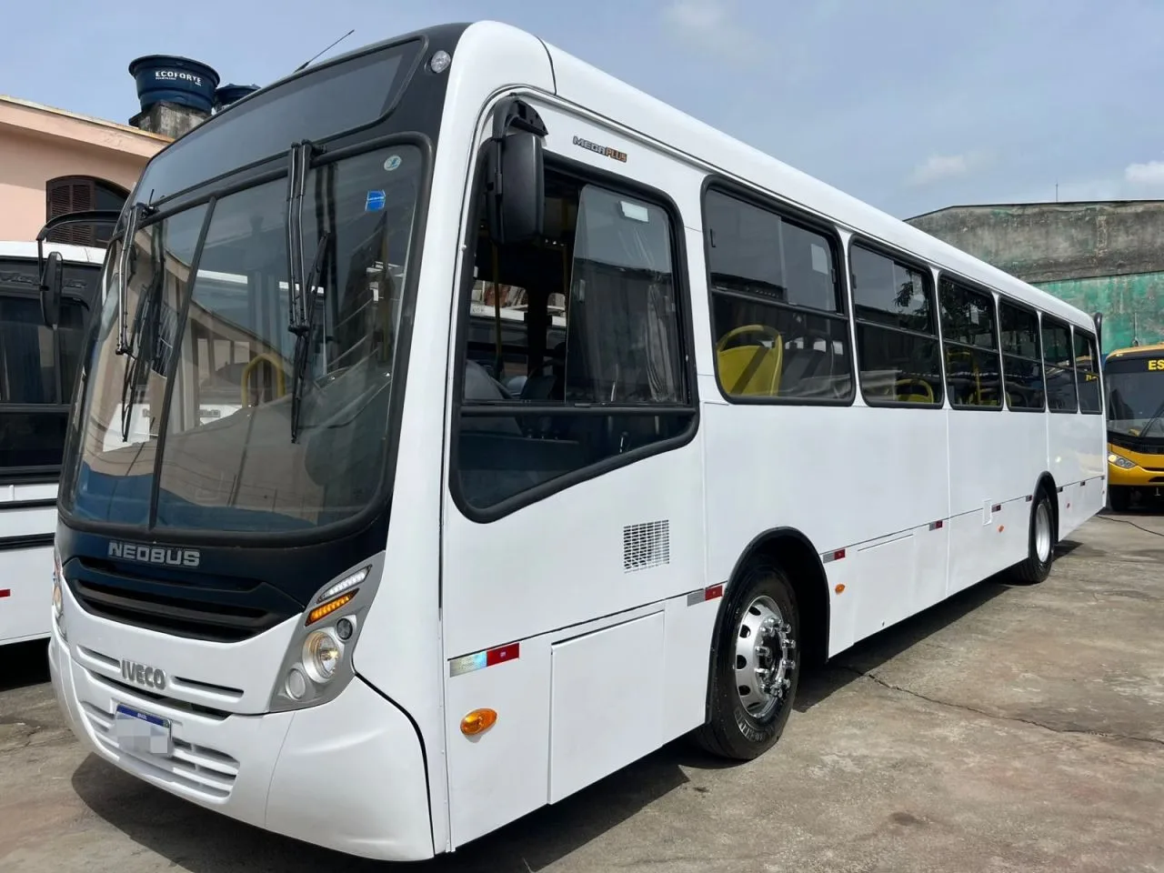 Ônibus NEOBUS MEGA PLUS IVECO 170 S28 JM 2015 seminovo à venda, código 1263 - foto 01