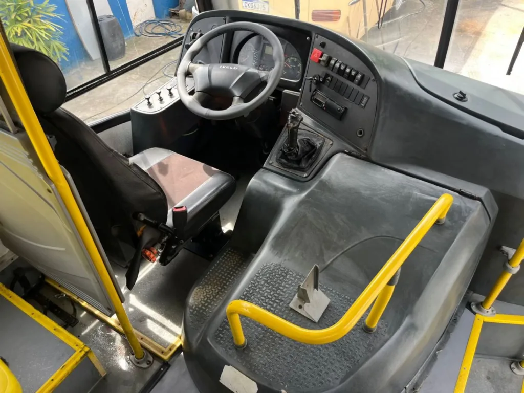 Ônibus NEOBUS MEGA PLUS IVECO 170 S28 JM 2015 seminovo à venda, código 1263 - foto 05