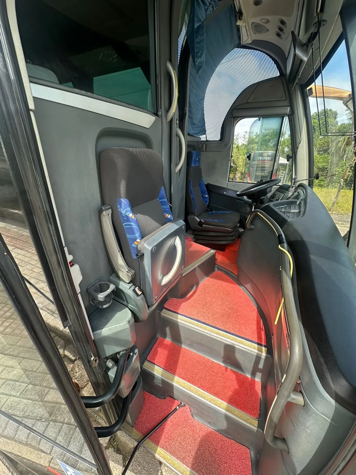 Ônibus NEOBUS N10 NEW ROAD 380 K310 JM 2014 seminovo à venda, código 1264 - foto 03