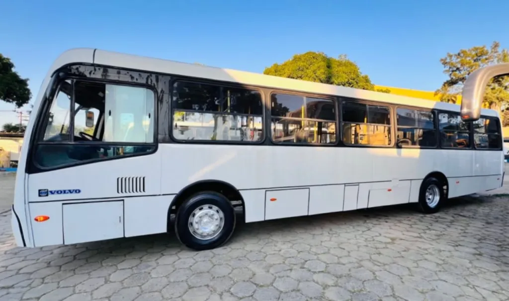 Ônibus NEOBUS SPECTRUM VOLVO B270 F JM 2015 seminovo à venda, código 1353 - foto 02