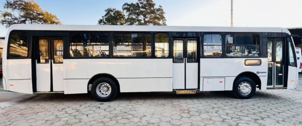 Ônibus NEOBUS SPECTRUM VOLVO B270 F JM 2015 seminovo à venda, código 1353 - foto 03