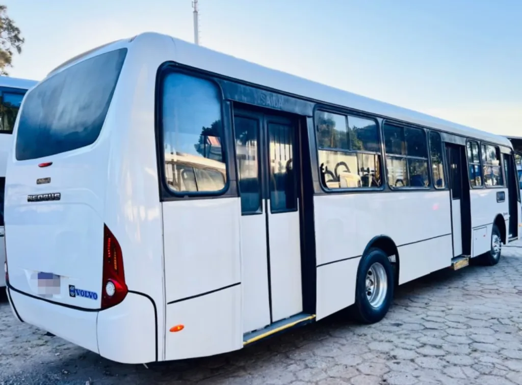 Ônibus NEOBUS SPECTRUM VOLVO B270 F JM 2015 seminovo à venda, código 1353 - foto 04